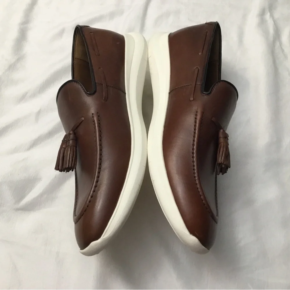 JOHNSTON & MURPHY Sleek Brown and White Slip-On Loafers for Casual Comfort